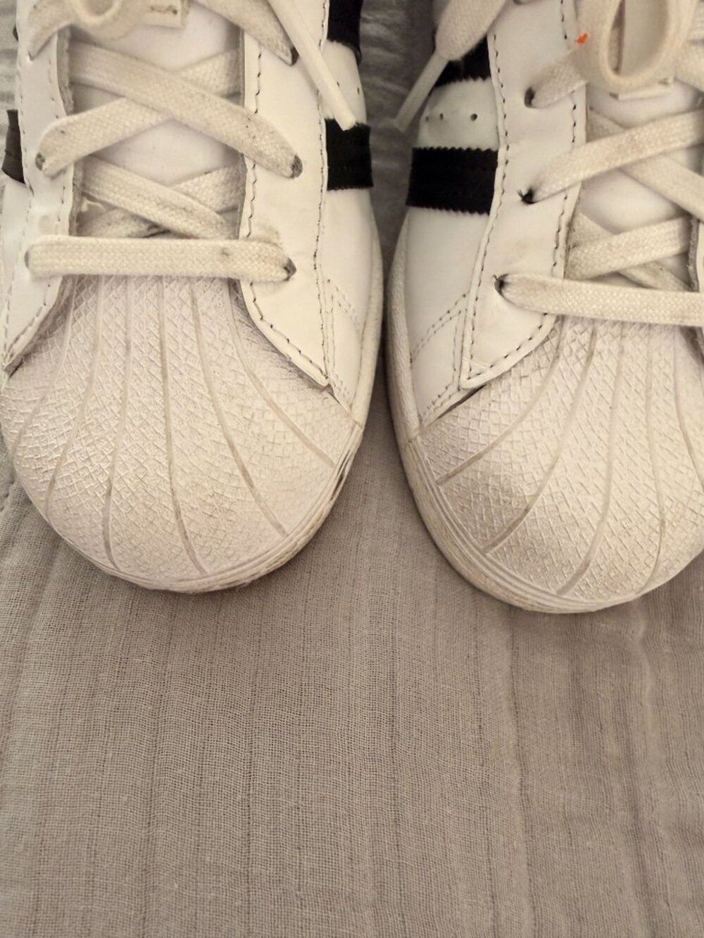 Adidas Superstar - Size 7.5 - Picture 3 of 9